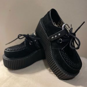 Demonia Creepers -206 size 6/1/2